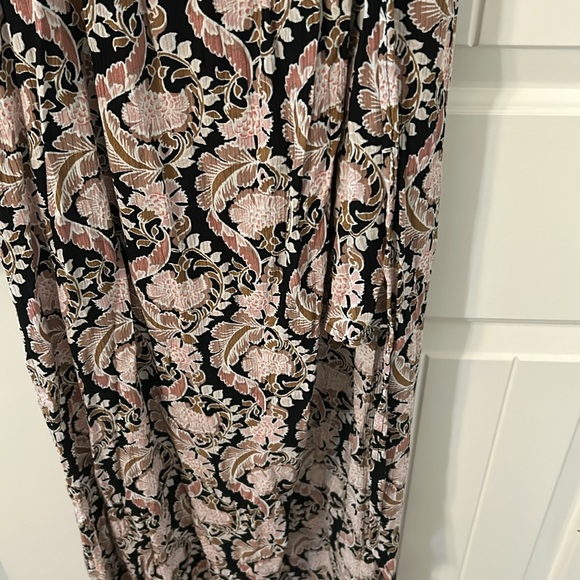 NWT Women black/tan/beige maxi dress with side split & build in shorts. - Picture 4 of 10